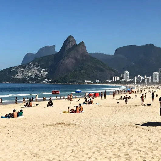 Descubra a Barra da Tijuca de frente para o mar