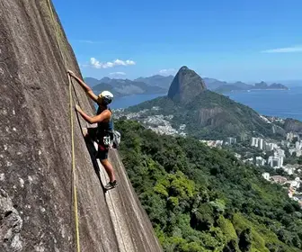 Escalada na Barra da Tijuca: Descubra as Melhores Experiências e Dicas