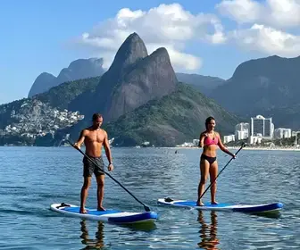 Pratique Stand Up Paddle na Barra da Tijuca e Explore suas Belezas